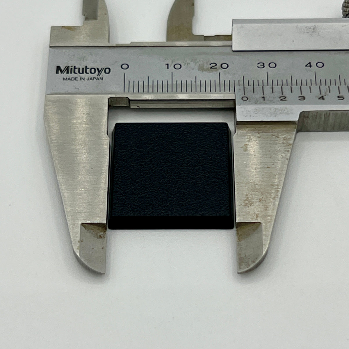 Heros Corner Kunststoff-Bases 25 mm eckig, schwarz (20 Stück)