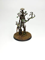 Bemalte Miniatur auf K&K Forest Ground Base